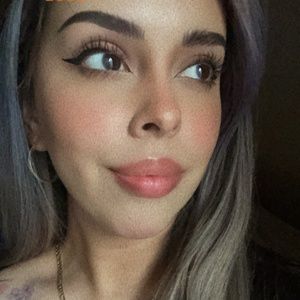 Meet your Posher, Nayeli